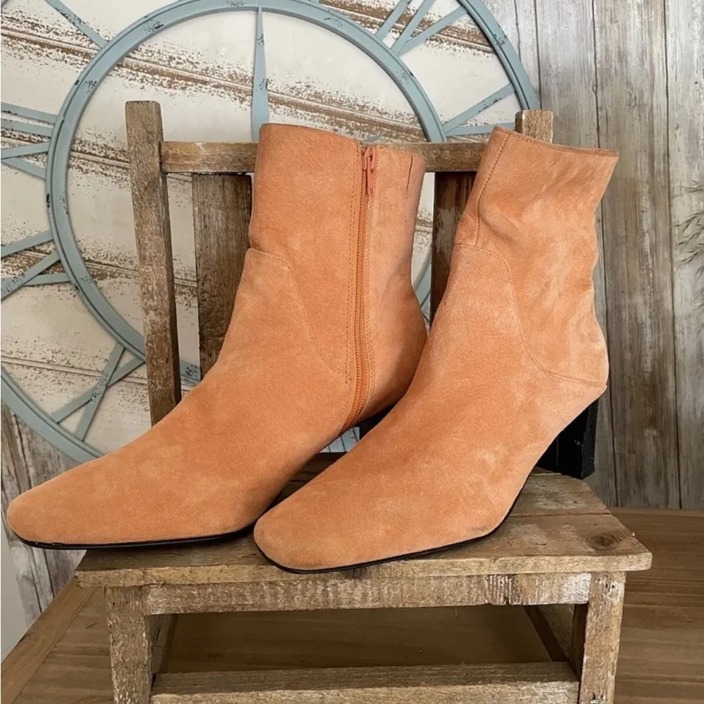 Women’s AJ Valenci Genuine Leather Suede Ankle Platform Boots 8 NWD!